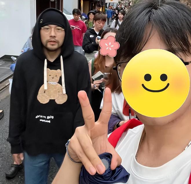 周杰伦带胡子__周杰伦有络腮胡子吗