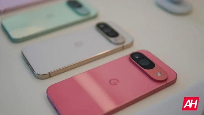 谷歌 Pixel 10系列4 款机型颜色阵容曝光：曜石黑 / 瓷白退出舞台__谷歌 Pixel 10系列4 款机型颜色阵容曝光：曜石黑 / 瓷白退出舞台