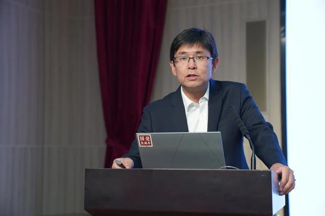 黄力哲：分布式光伏建设带来“一增、一减、一拉动”