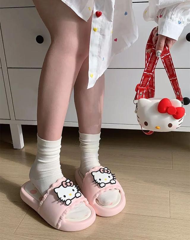 辣眼睛的脚__脚臭辣眼睛的段子