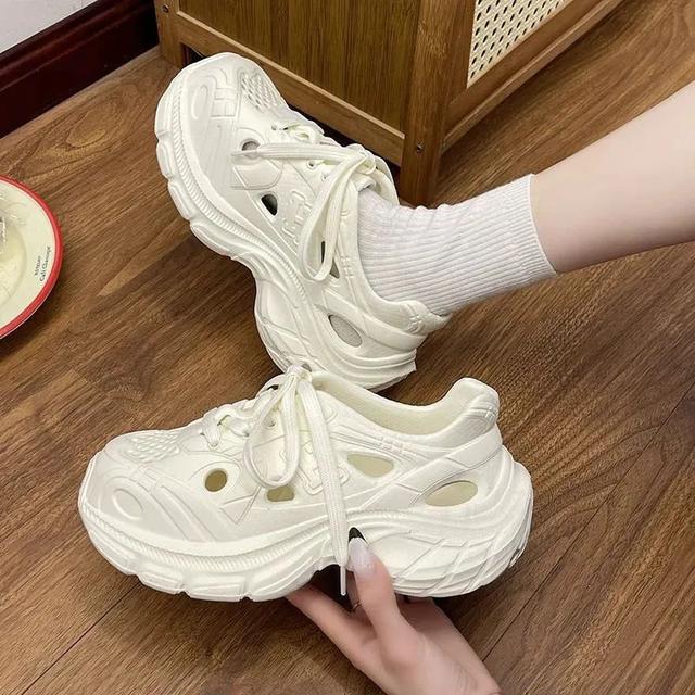 _辣眼睛的脚_脚臭辣眼睛的段子