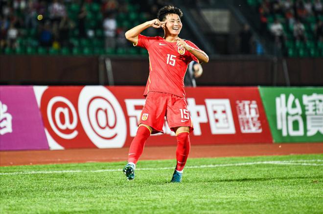足球铁律惩罚国足U16！帅惟浩屡失良机，梁仕宇建功，1-1日本U16