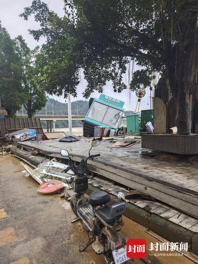 贵州洪水冲垮房屋的视频__贵州洪水事件真相