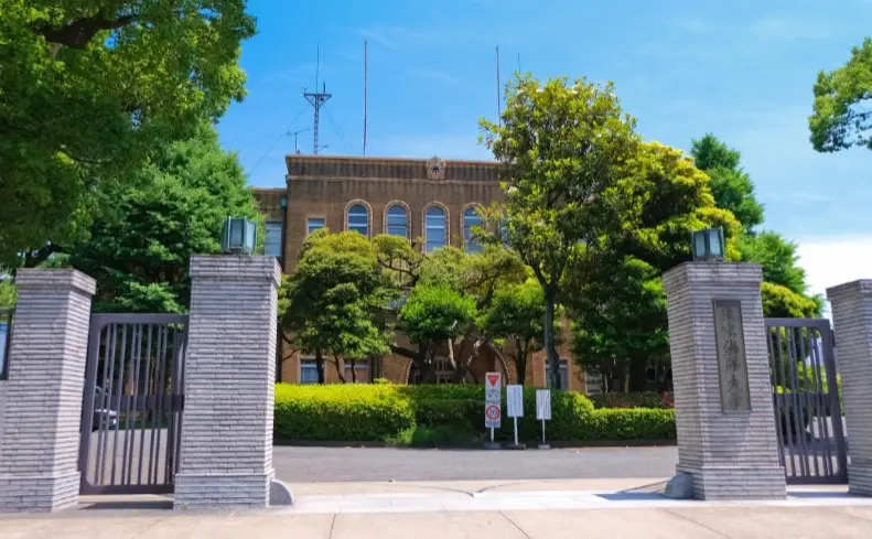 上海留学韩国的高中_上海韩国学校学费多少_