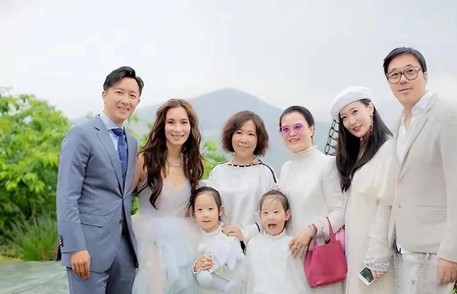 _双胞胎科学家_双胞胎夫妻的节目