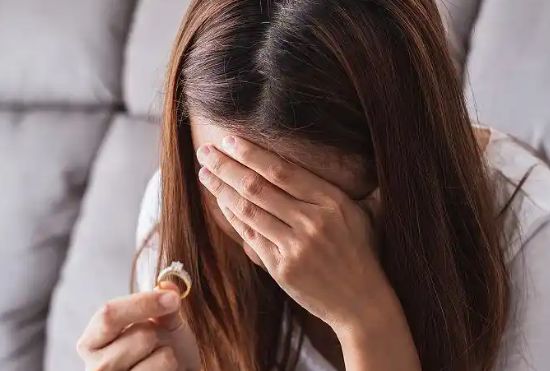 _婆婆瘫痪了我想离婚_婆婆瘫痪了媳妇照顾吗