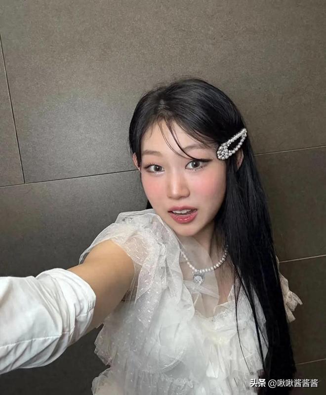 沈佳润成功之后，黄奕送女儿去韩国学唱跳，马景涛的儿子也去了