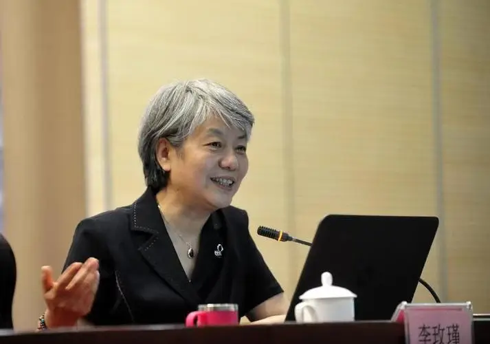 儿童抑郁前兆看什么科_小孩抑郁症怎么样可以查出来_