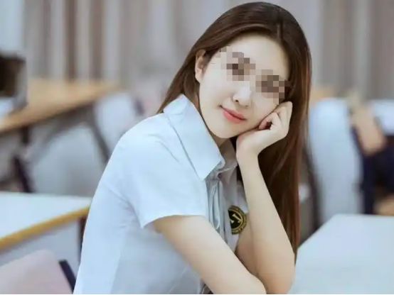 一在读女博士从25楼坠亡,账户流水300万,遗言哭诉:是我害了他们