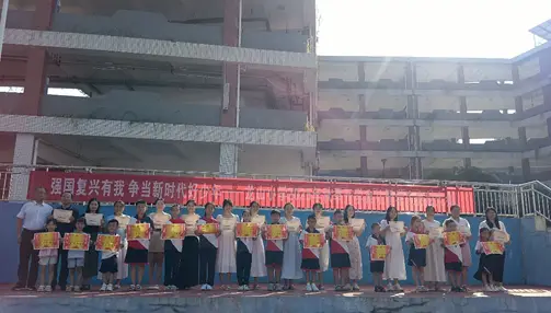 秋季开学典礼优秀教师发言稿__秋季开学典礼视频