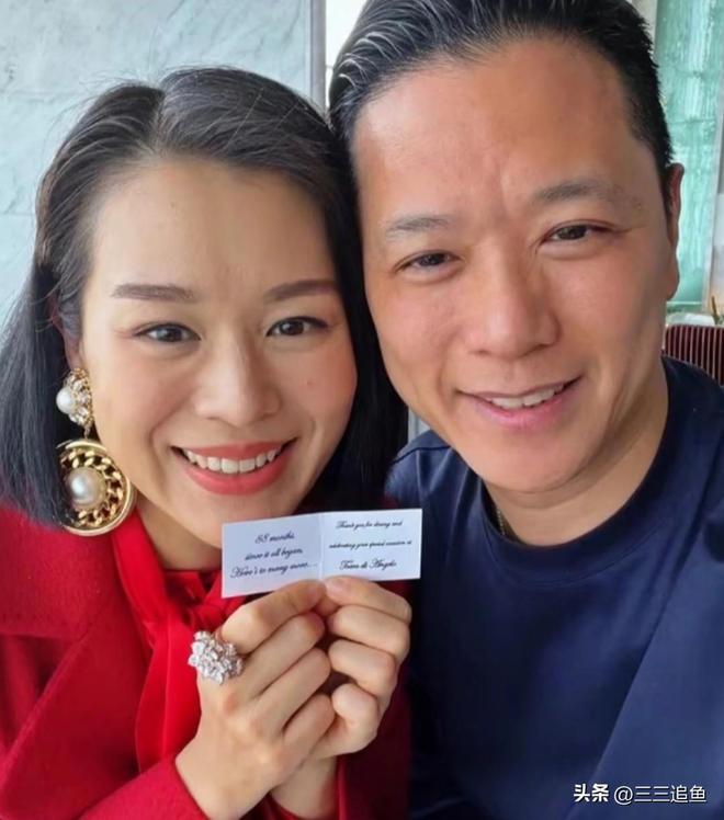胡杏儿造型_胡杏儿拿视后_