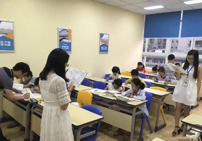 高一学校补课违法吗_高一暑假学校组织补课_