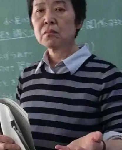 _班主任受伤了怎么安慰_班主任受伤之后
