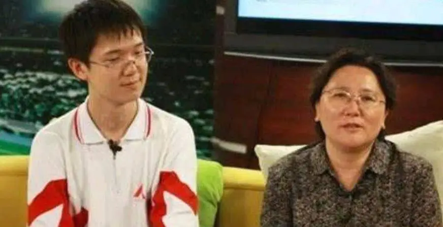 留学生高考政策北大__出国留学被拒