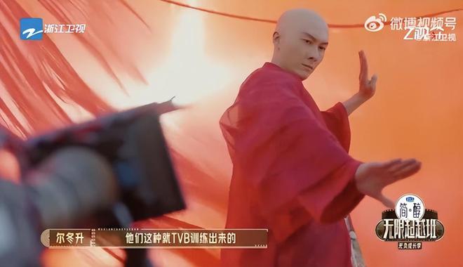 光头高颜值__光头最能体验颜值