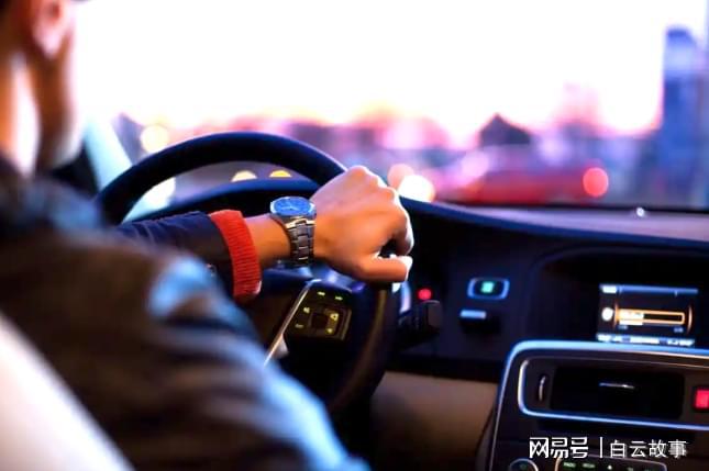 权志龙未接来电锁屏图_苹果手机未接来电提醒_