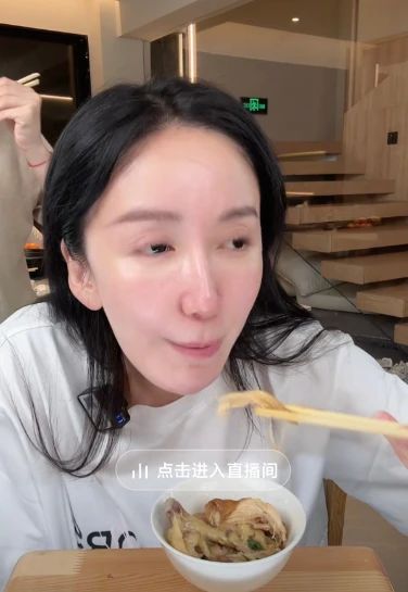 娄艺潇整容豆瓣_娄艺潇脸变化_