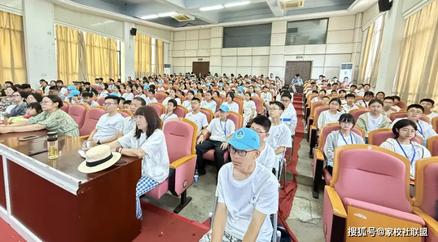 _华中师范大学知名教授_华中师范教授