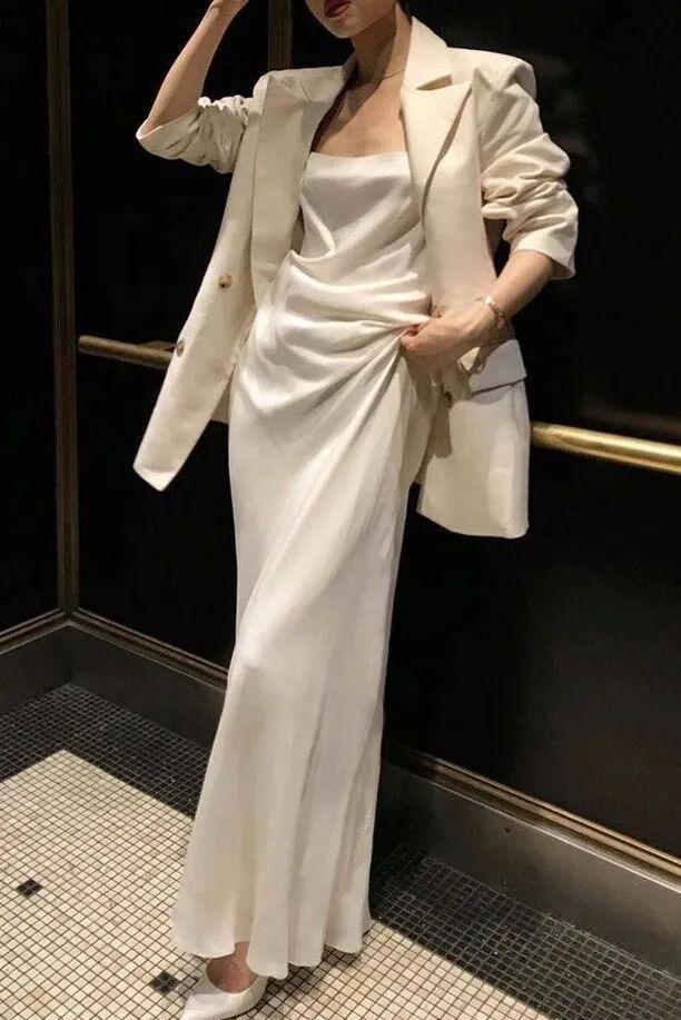 西装白色好看吗_穿白西装配什么鞋子_