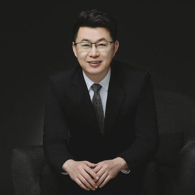 荣耀前CMO姜海荣加入深蓝汽车任CEO 邓承浩任董事长