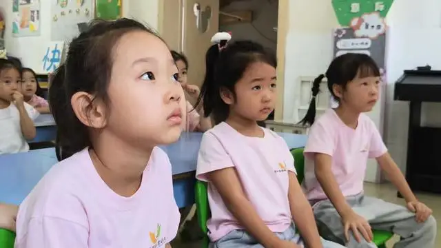 _爱心点亮童心_微信免费抓娃娃能抓到不