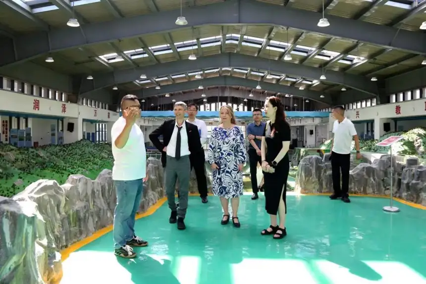 _贵州水职院与德国HWK、广州易德签署三方协议 承续合作根基 深化双元制职教探索_贵州水职院与德国HWK、广州易德签署三方协议 承续合作根基 深化双元制职教探索