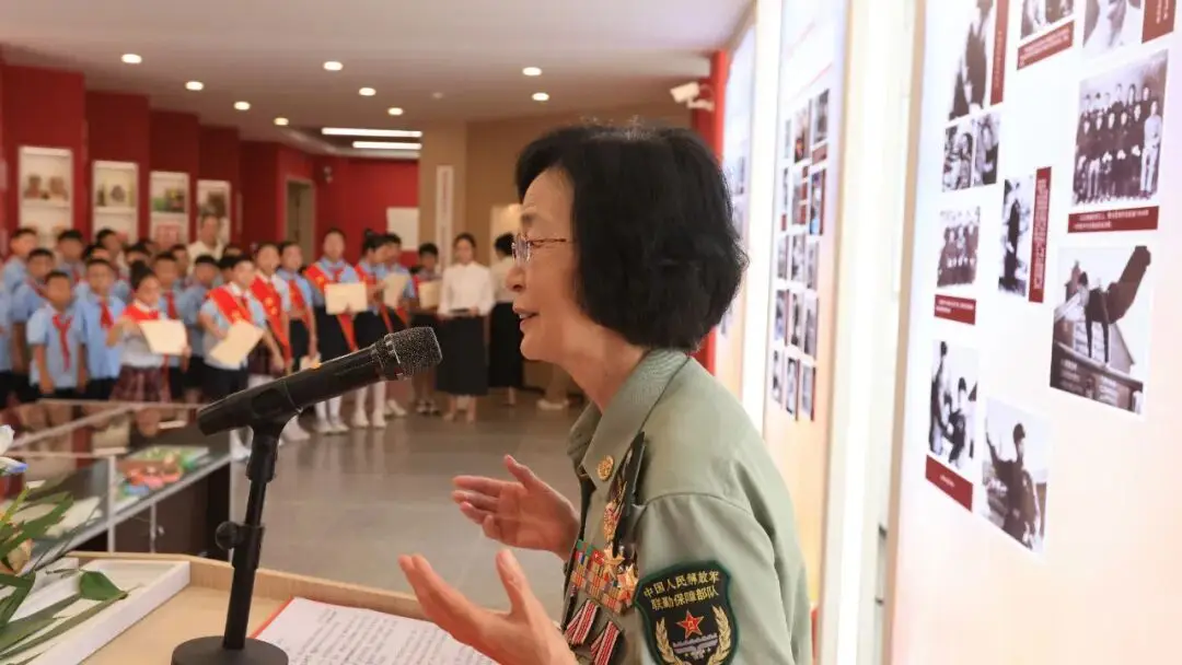 _雷锋培训学校_学雷锋讲座