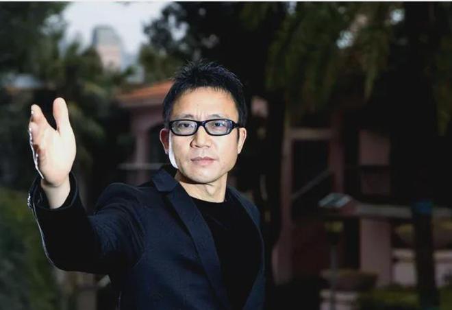 草根音乐人袁树雄，写歌30年穷困潦倒，妻子离去，51岁一夜成名__草根音乐人袁树雄，写歌30年穷困潦倒，妻子离去，51岁一夜成名