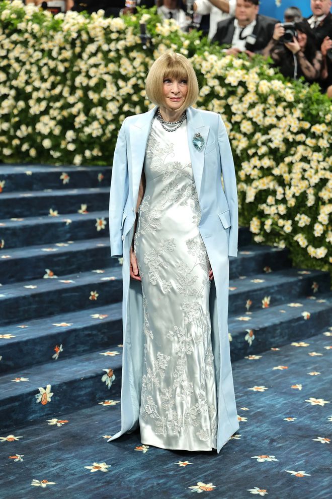刘安妮是谁__安妮海瑟薇裸戏