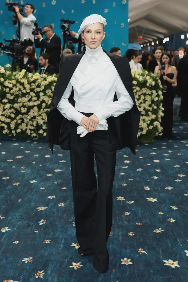 _刘安妮是谁_安妮海瑟薇裸戏