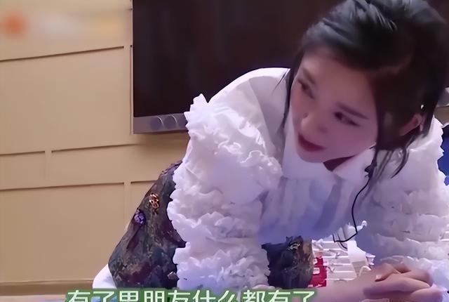 _艺昕美妆造型学院_张昕整容