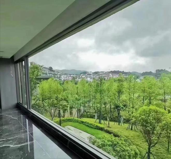 阳台有风怎么办__阳台落地窗装修效果图