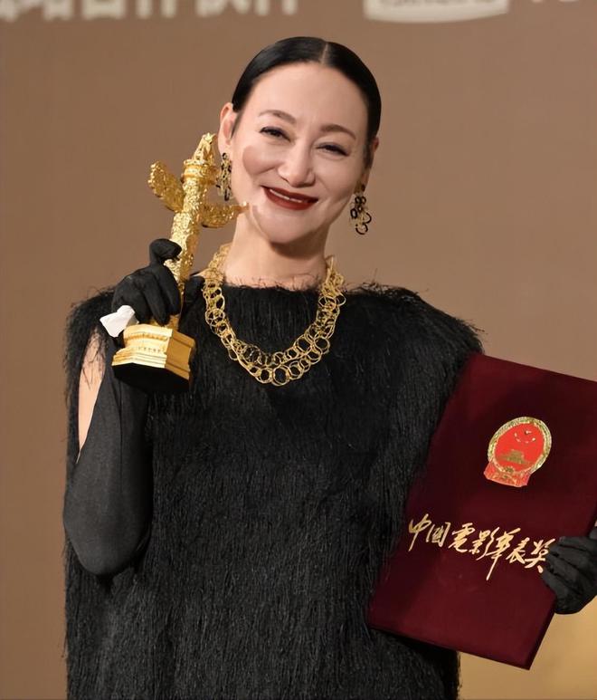 _这一夜，除了“张译息影”外，中国电影圈还发生了4件大事_这一夜，除了“张译息影”外，中国电影圈还发生了4件大事