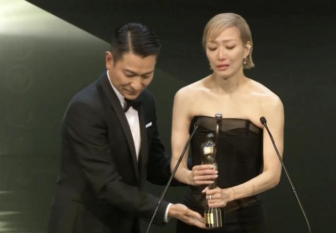 这一夜，除了“张译息影”外，中国电影圈还发生了4件大事__这一夜，除了“张译息影”外，中国电影圈还发生了4件大事