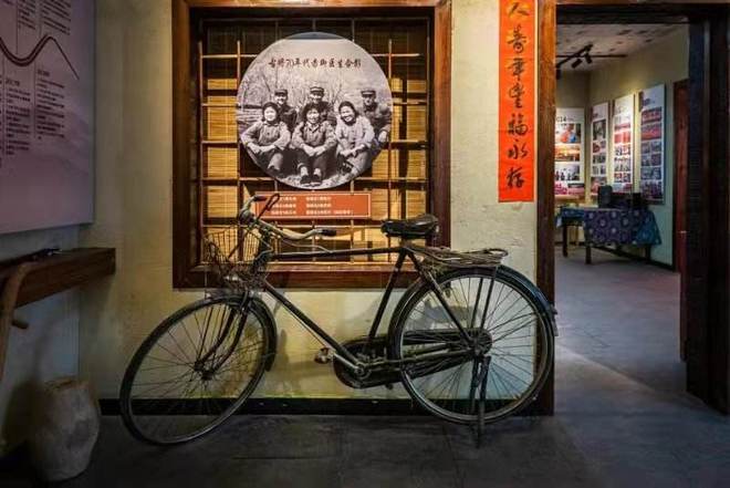 _王国明：传承“背篓精神”50年，将商品和人情味送到顾客手上_王国明：传承“背篓精神”50年，将商品和人情味送到顾客手上