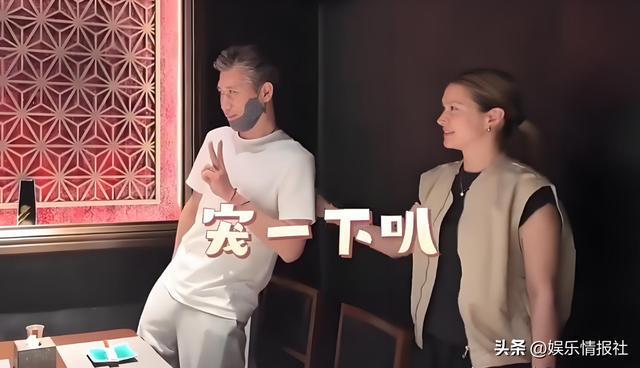 韩寒罕见携妻亮相__吴彦祖携妻子现身