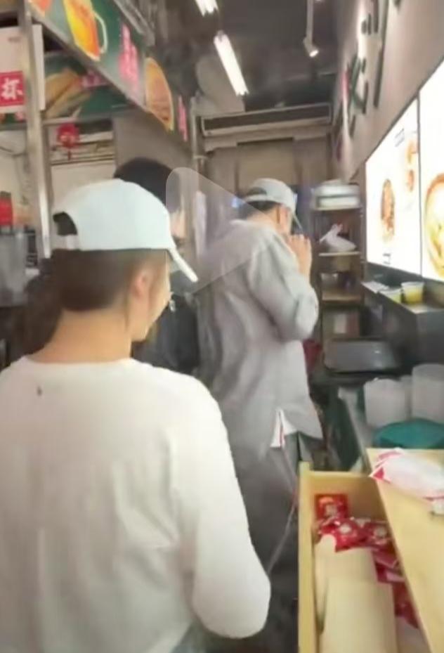 柏芝再婚谢霆锋反应__谢霆锋和柏芝复合