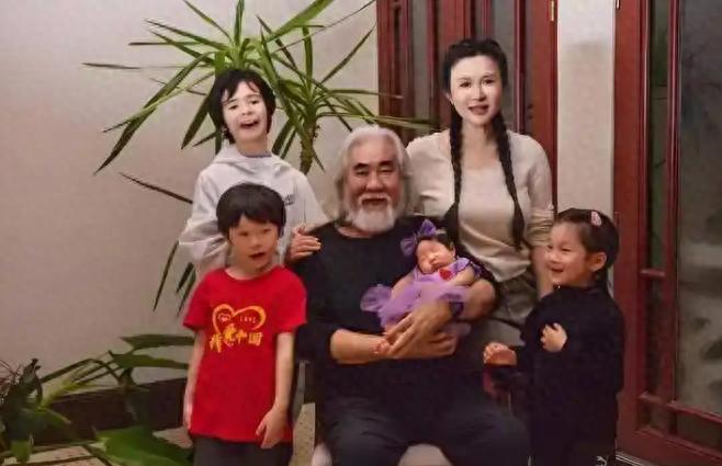张纪中在哪里__张纪中视频
