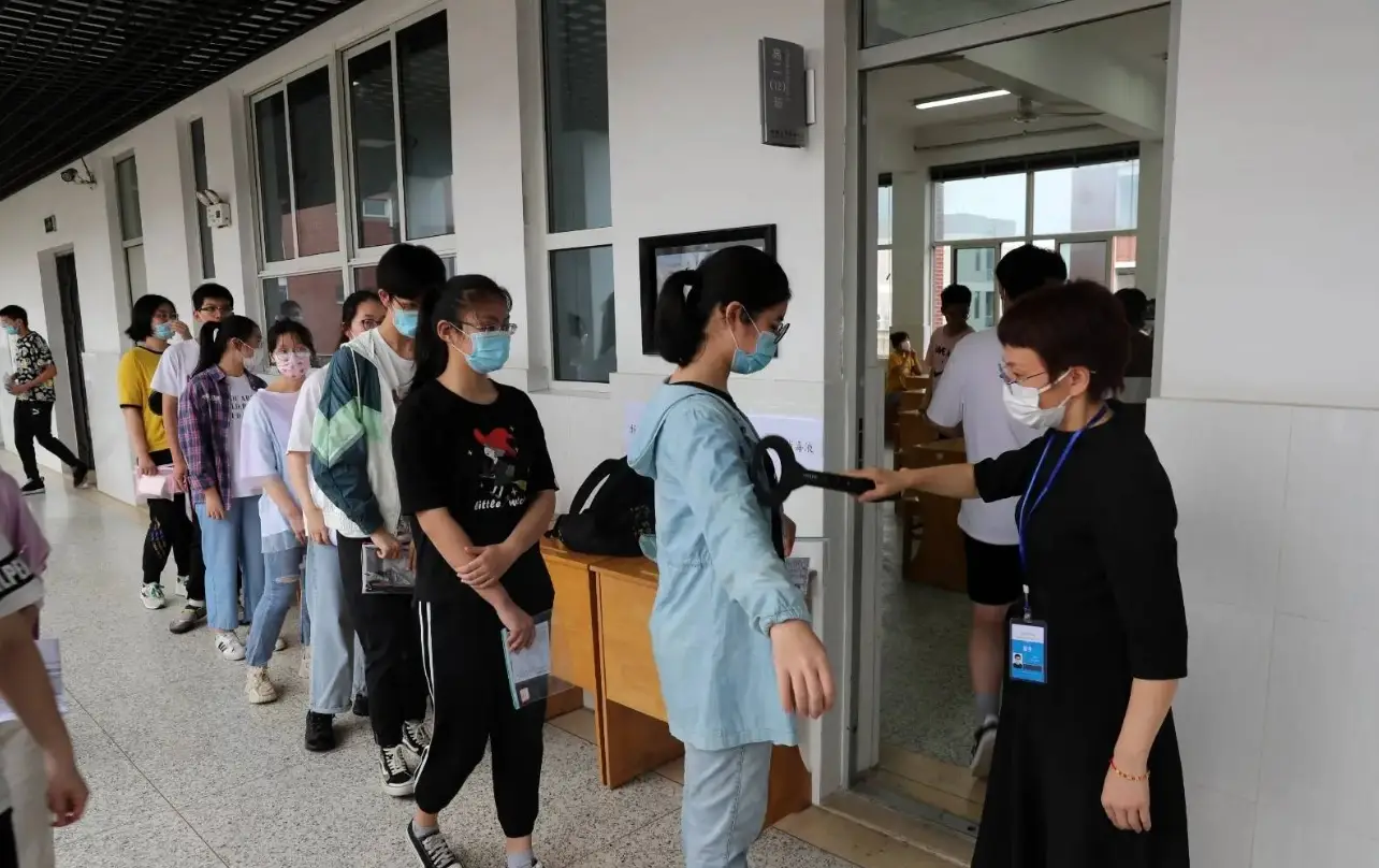北大清华学子毕业后工作怎样__北大清华的人最后怎么样了