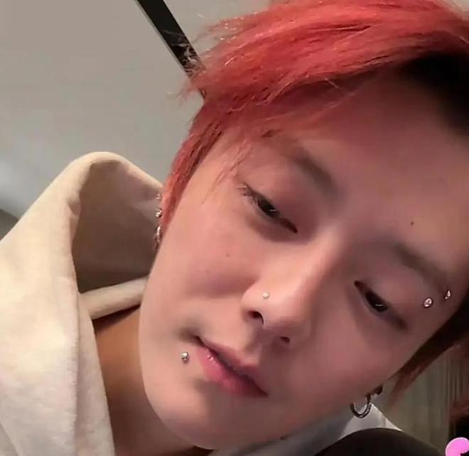 _马修麦康纳公开暴瘦秘笈_鹿晗公开谈恋情