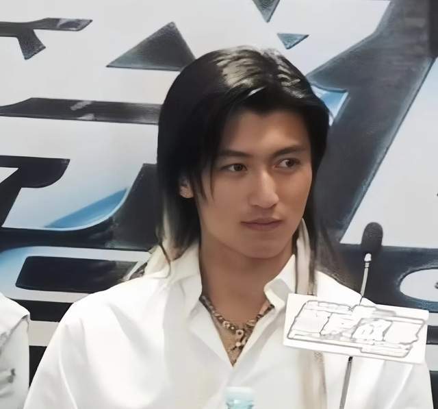 _黄晓明谢霆锋_黄晓明谢霆锋谁影响力大