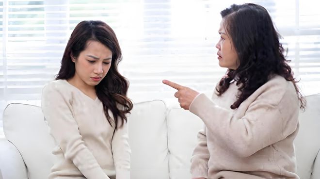 扇了媳妇一巴掌__扇媳妇耳光