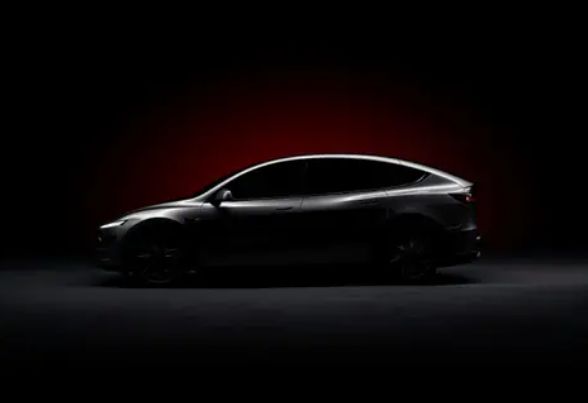 特斯拉长轴距版__40万，6座，3米轴距！特斯拉Model Y L参数曝光，理想L8对手来了