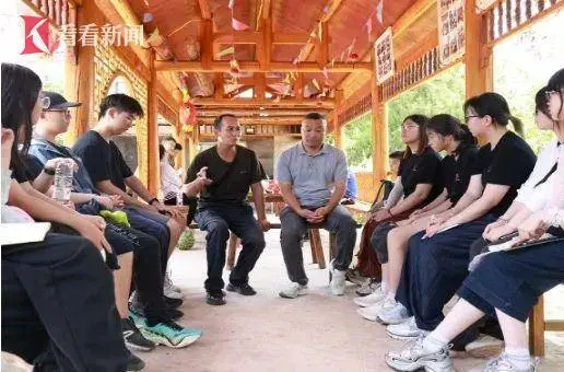 怎样帮青春期孩子走出焦虑症__帮孩子摆脱青春期焦虑