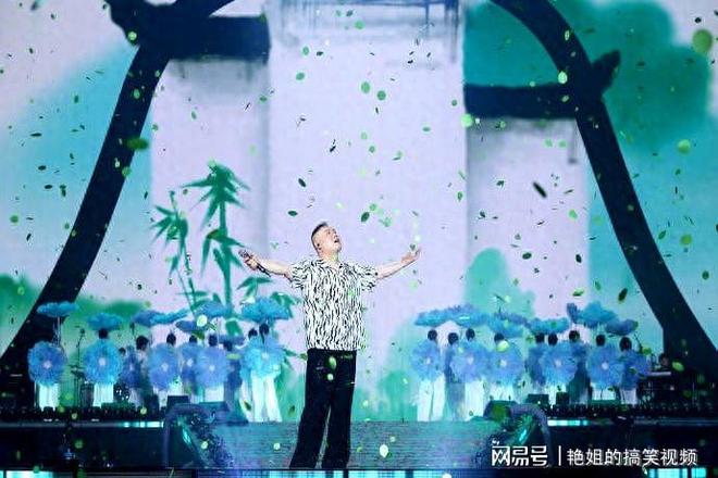 岳云鹏回应演唱会争议：我喜欢站在人群里唱歌