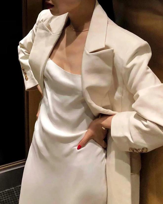 西装防晒外套搭配_西装买什么颜色百搭_