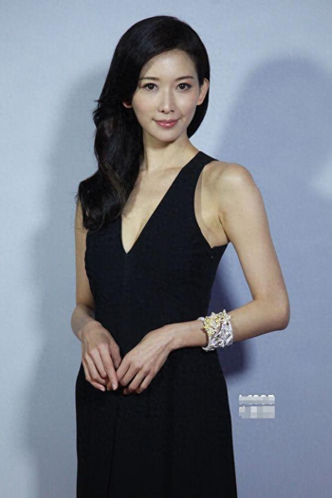 ‌国民女神沦为日式主妇？林志玲状态引热议，网友：是她自己作孽
