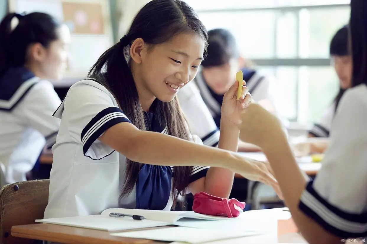 初中的小孩该怎么办_孩子初中学校不好怎么办_