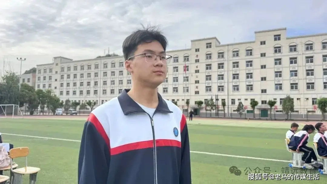 _毕业季青春不散场_毕业青春不散场的句子