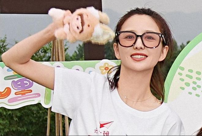 _章子怡说的老演员是谁_章子怡老戏骨喝酒